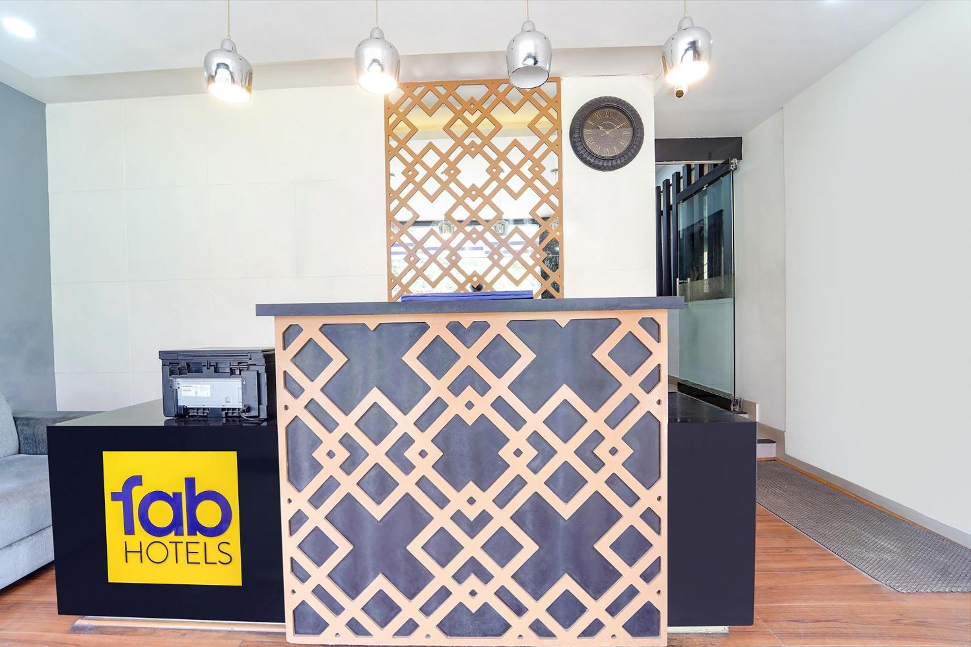 Fabhotel Qube - 800M From Ernakulam Junction South Railway Station Kochi Exteriér fotografie